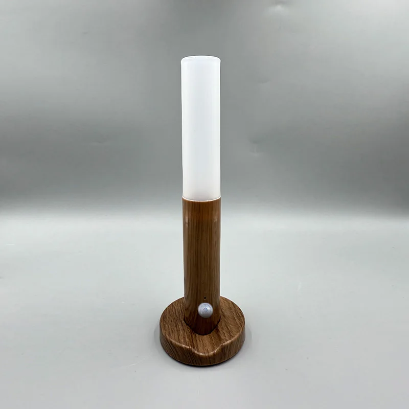 Drewniany magnetyczny kinkiet ładowany z czujnikiem ruchu 🌙